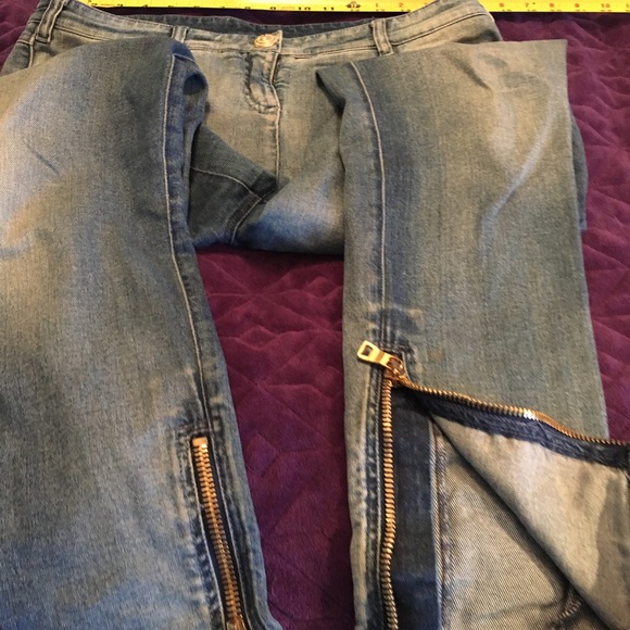 Balmain denim, says 42 but big - Picture 5 of 5